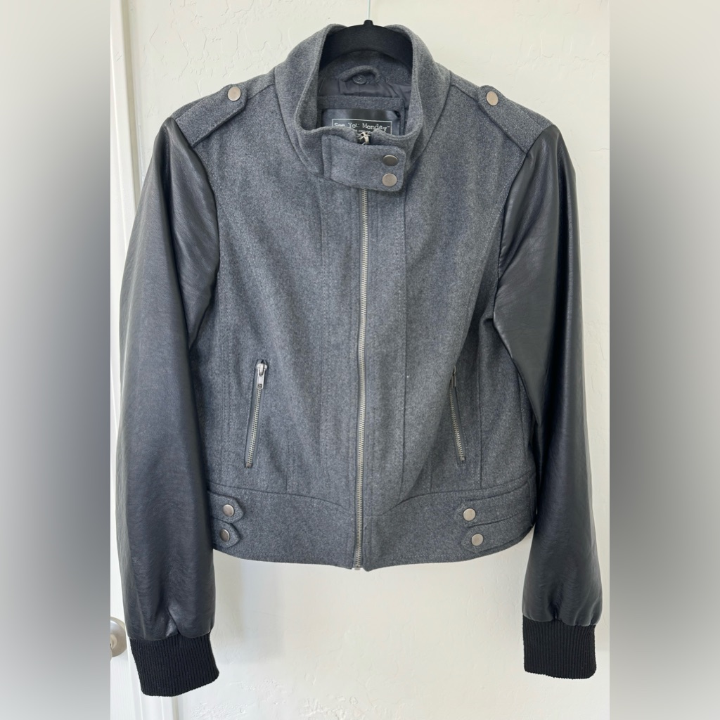 Gray Jacket - M